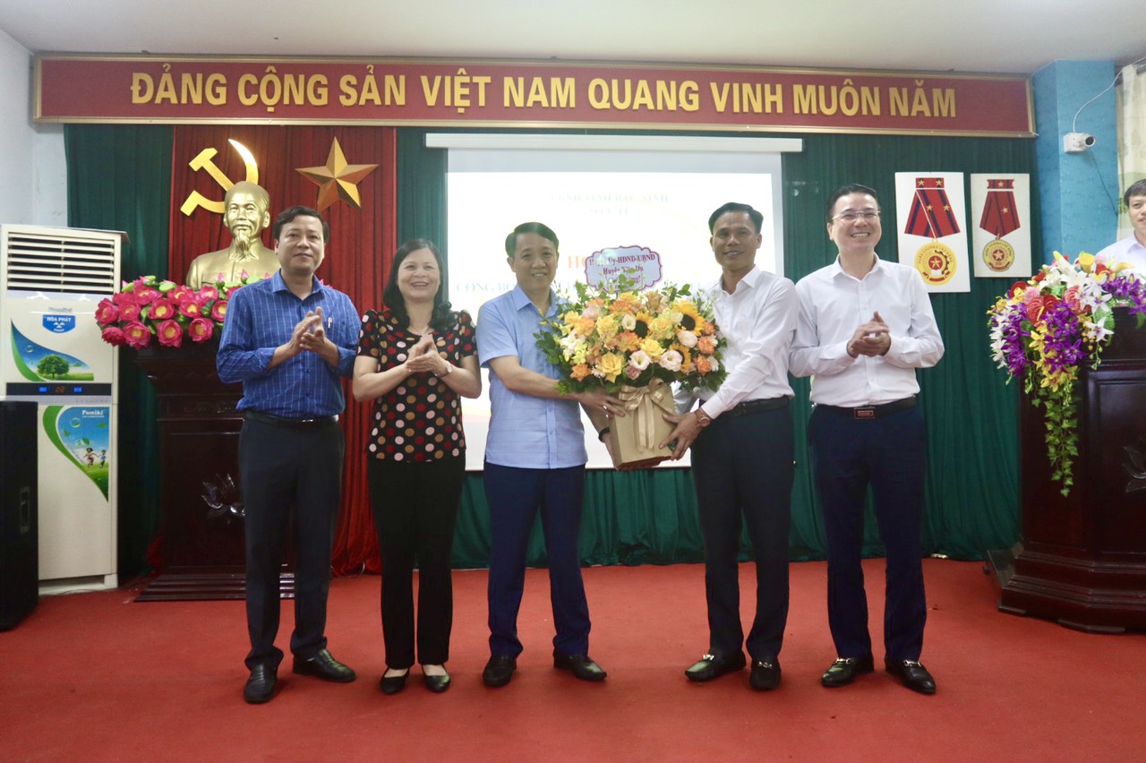 CÔNG BỐ QUYẾT ĐỊNH VỀ CÔNG TÁC TỔ CHỨC CÁN BỘ TRUNG TÂM Y TẾ HUYỆN TIÊN DU